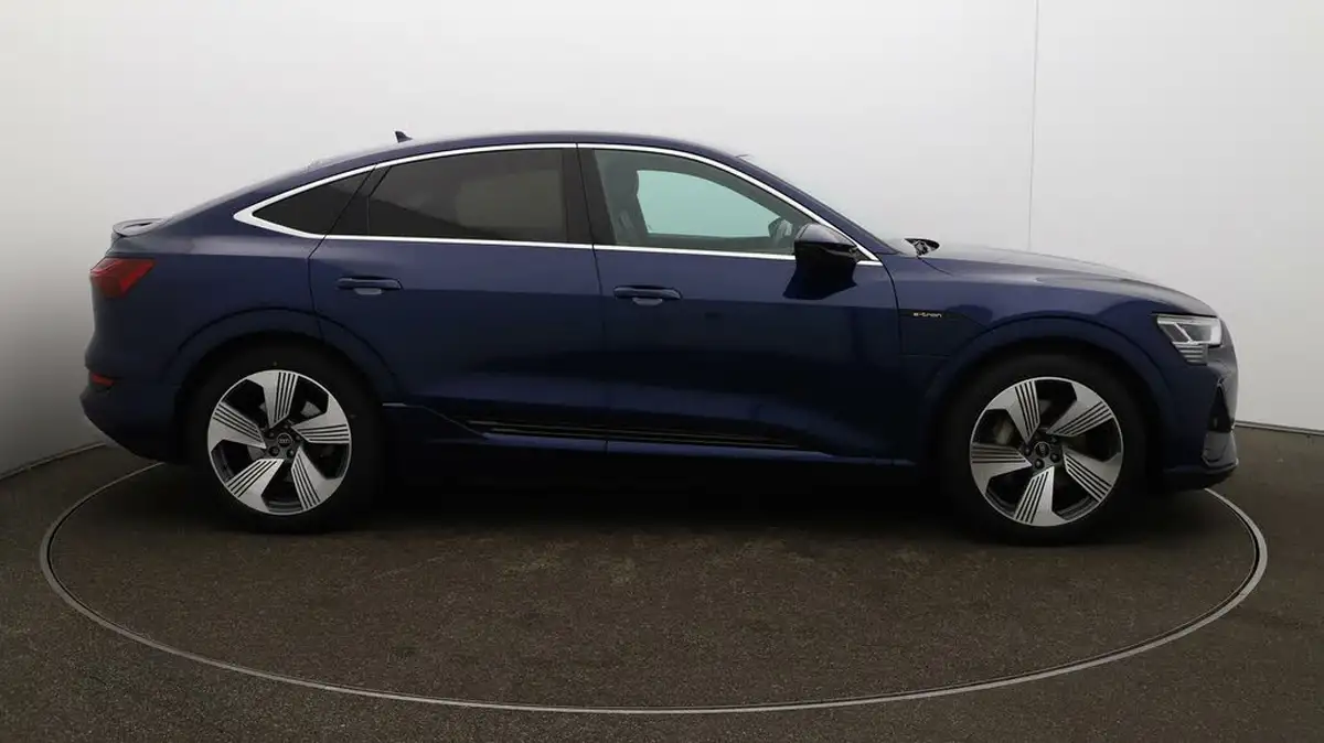 2022-audi-e-tron-55e-s-line-sportback-big-42