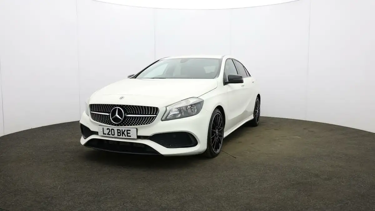 2017-mercedes-benz-a-class-16-a200-amg-line-ss-7g-dct-big-30