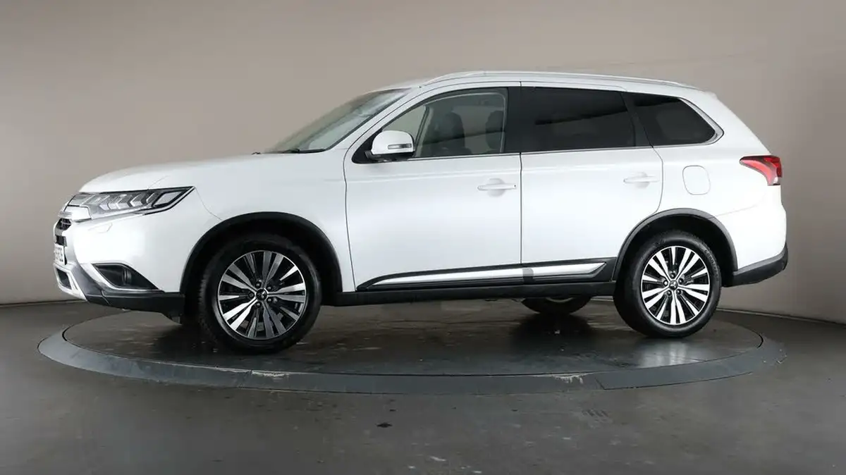 2019-mitsubishi-outlander-20-exceed-big-33