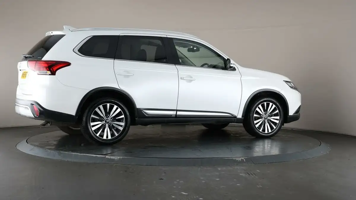 2019-mitsubishi-outlander-20-exceed-big-57
