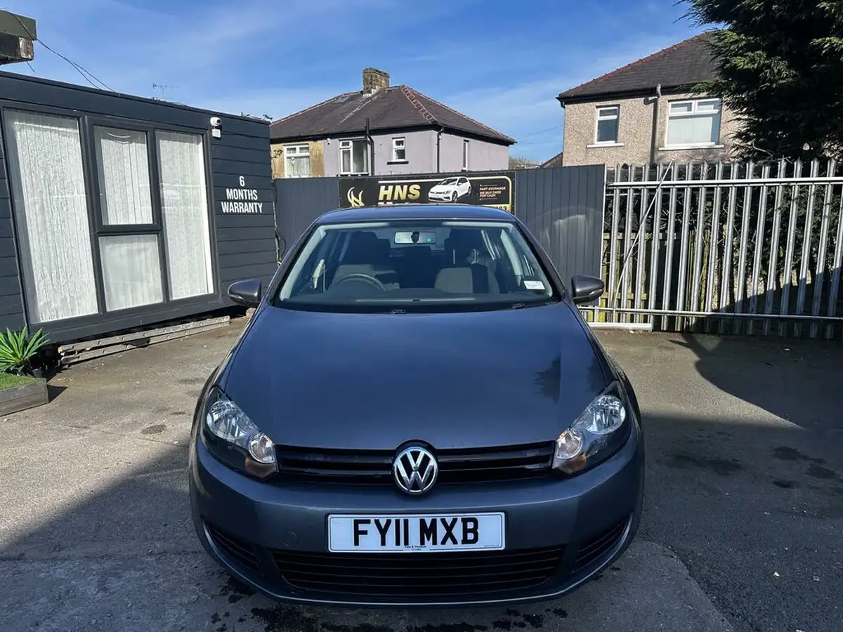 2011-volkswagen-golf-12-tsi-s-5d-big-1