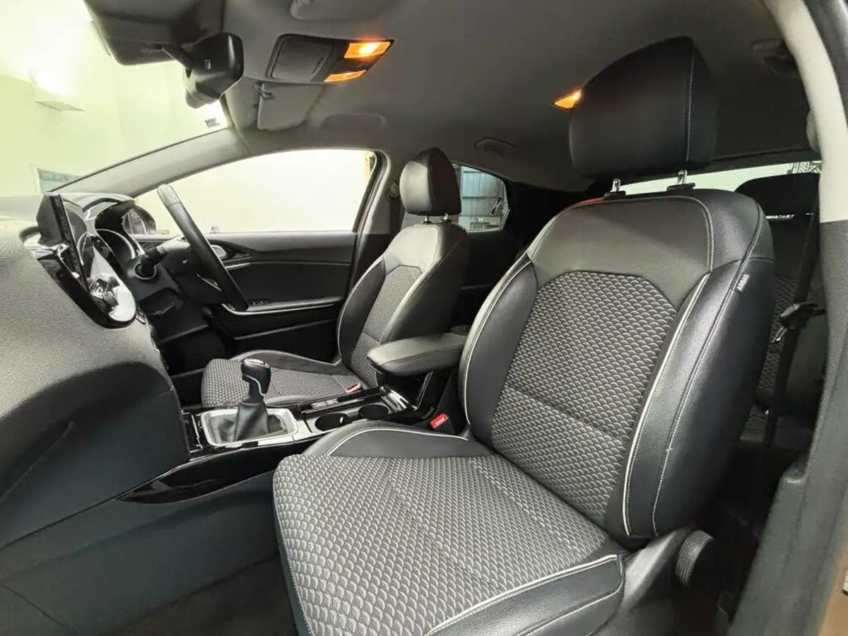 2021-kia-xceed-15-t-gdi-3-big-10