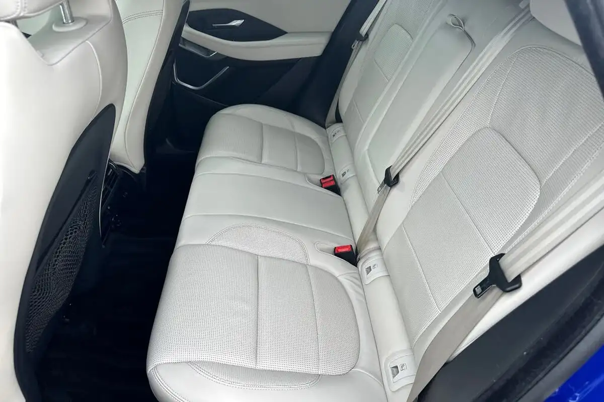 2019-jaguar-e-pace-20-i4d-r-dynamic-hse-180ps-big-20