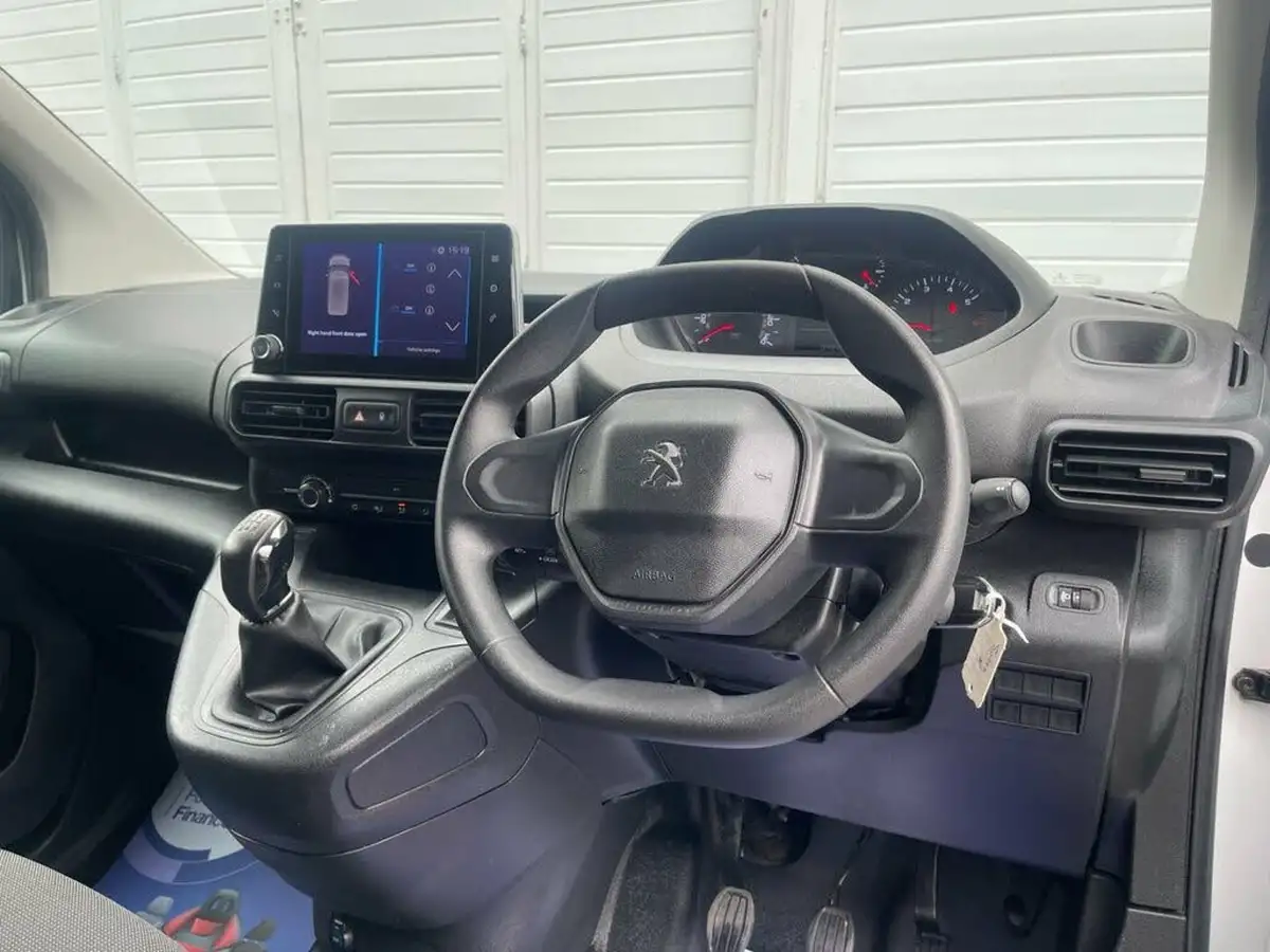 2021-peugeot-partner-15-bluehdi-950-professional-premium-100pseu6d-big-11