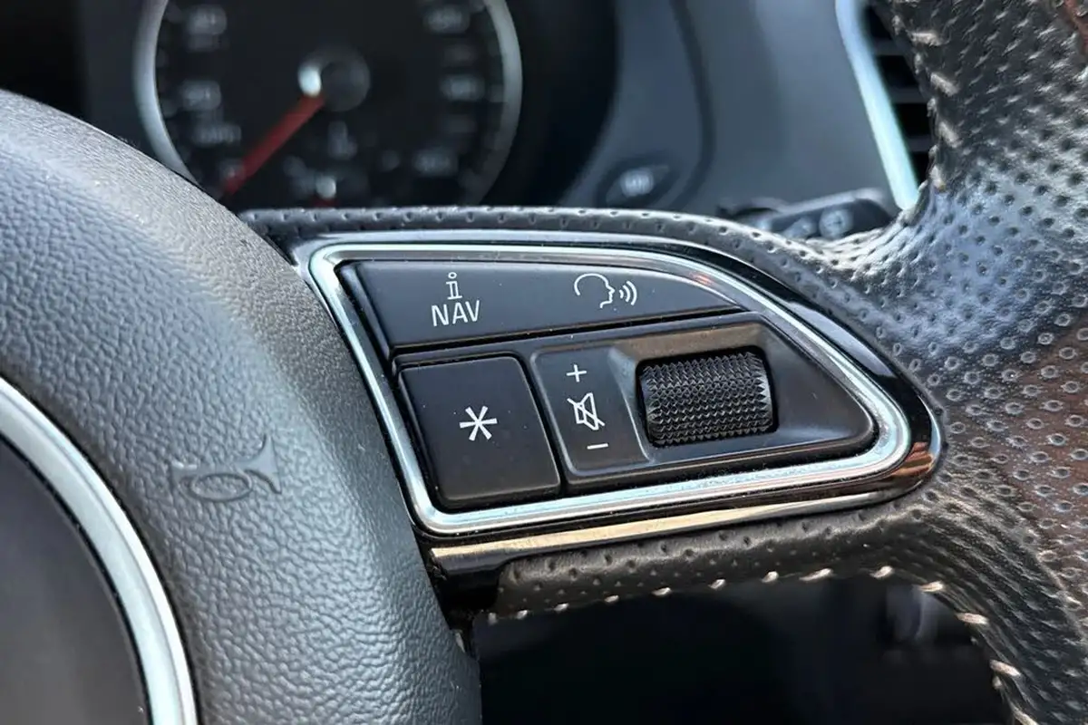 2017-audi-q3-14-tfsi-s-line-edition-big-40