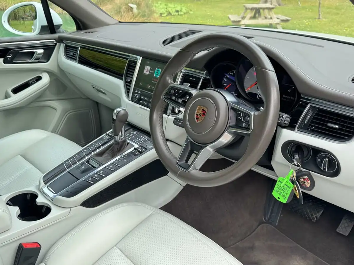 2016-porsche-macan-30td-s-big-9