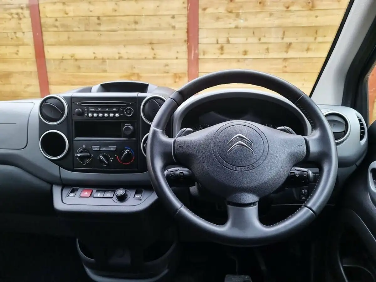 2016-citroen-berlingo-16bluehdi-multispace-feel-edition-102ps-ss-etg6-big-1