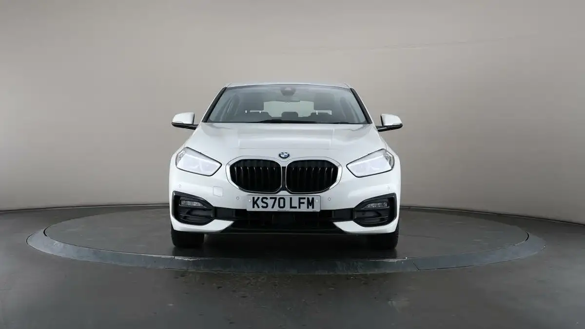 2020-bmw-1-series-15td-116d-sport-big-2