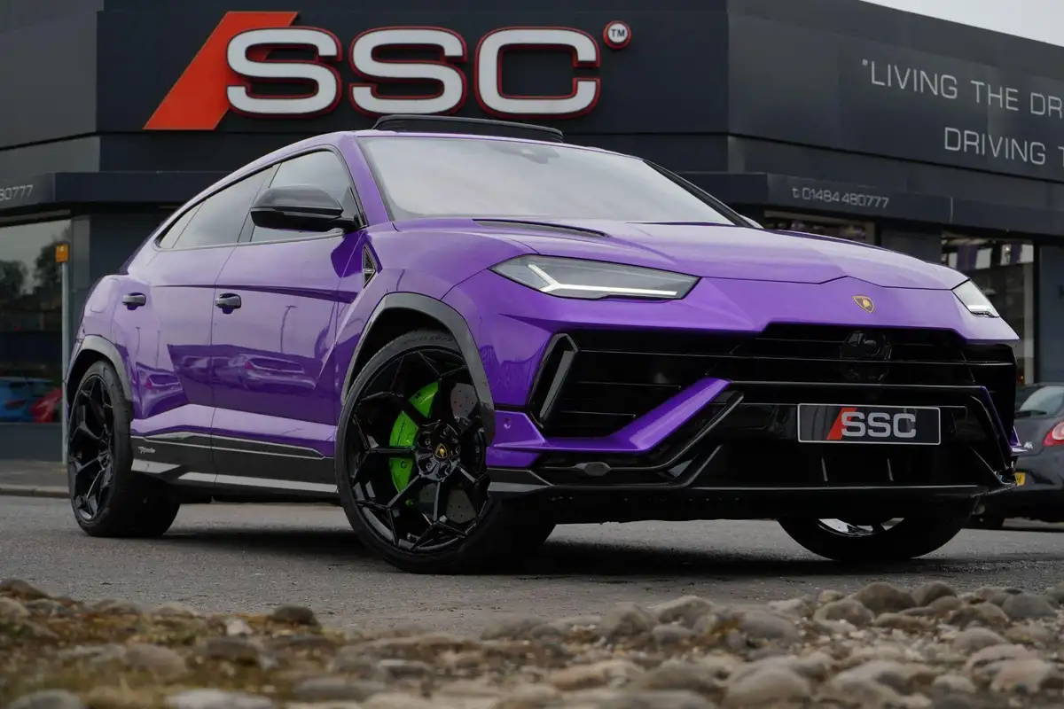 2024-lamborghini-urus-40-no-trim-big-0