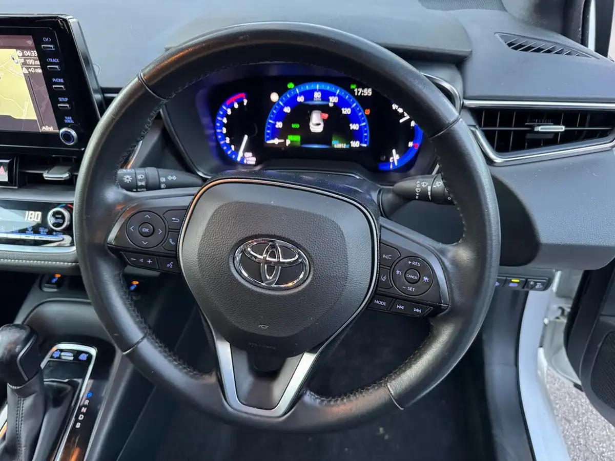 2021-toyota-corolla-18-vvt-i-icon-tech-spare-wheel-touring-sports-5d-big-9