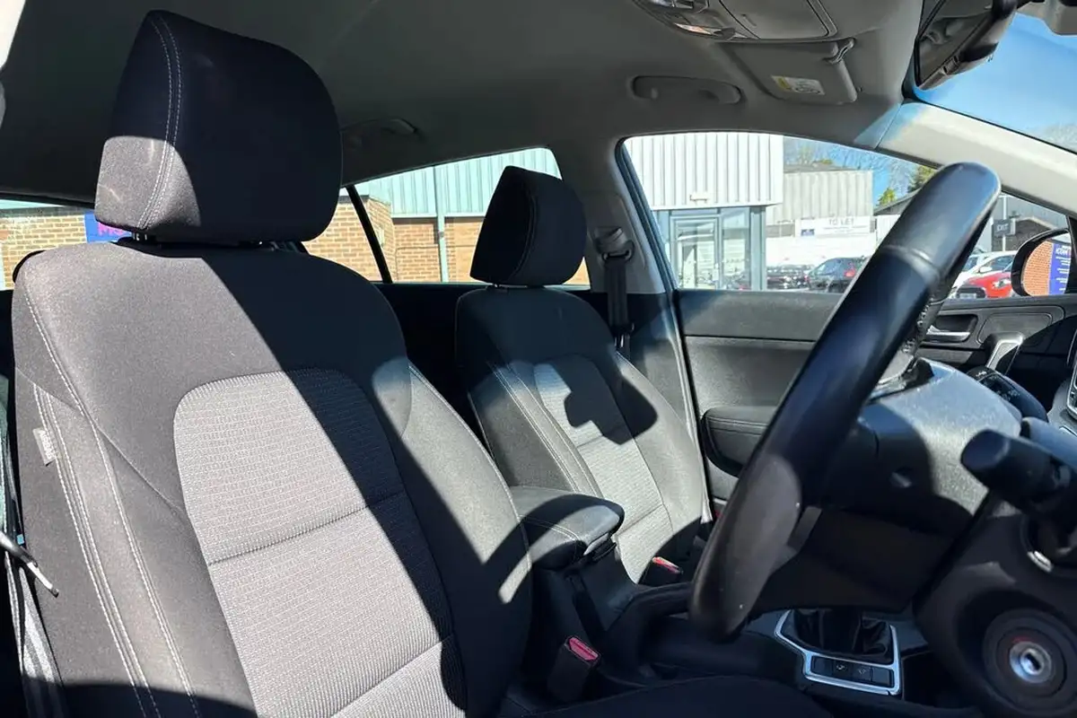 2019-kia-sportage-16-gdi-2-big-21