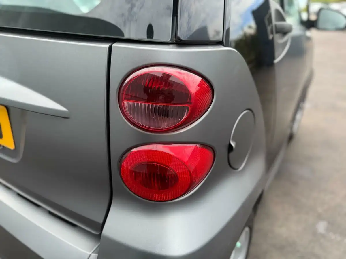 2014-smart-fortwo-10-pulse-83bhp-coupe-big-26
