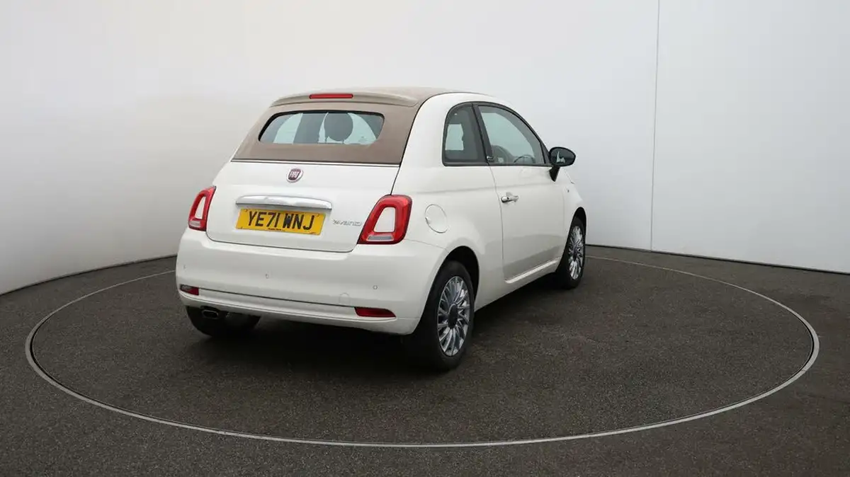 2021-fiat-500c-10-lounge-big-49