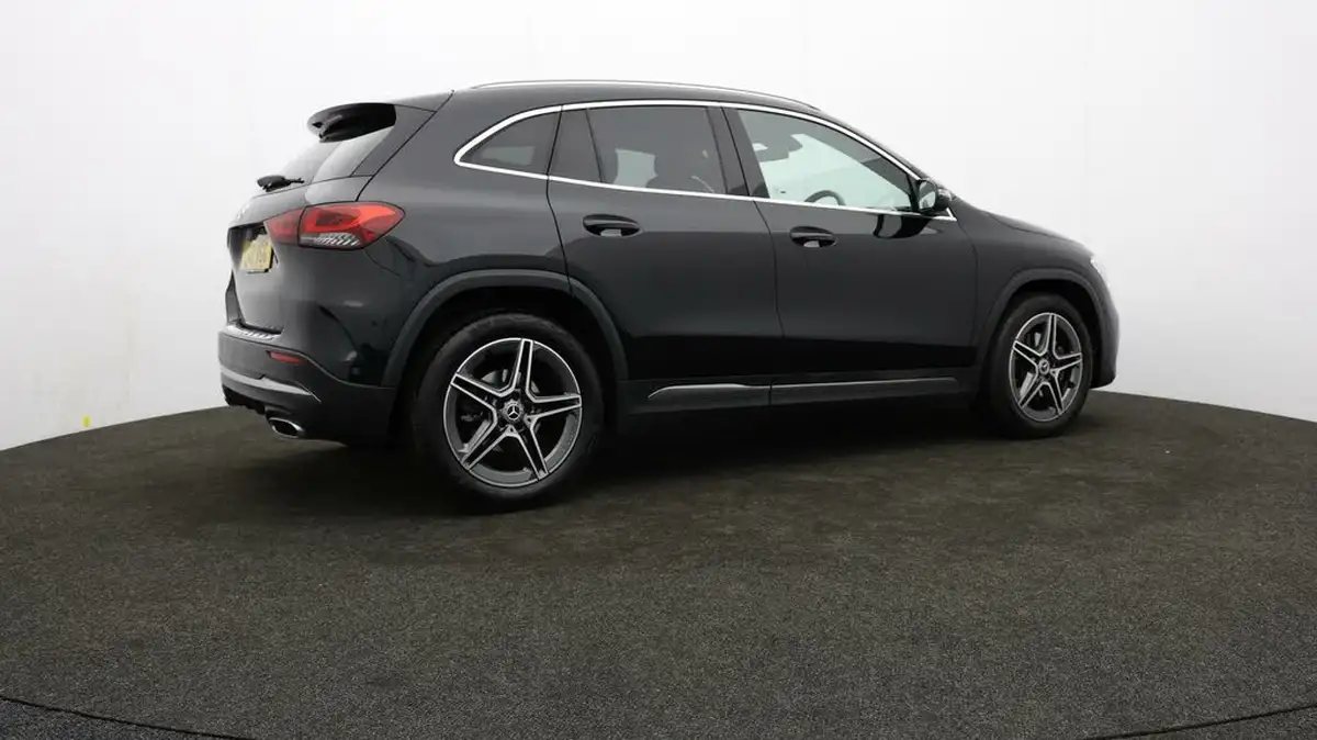 2021-mercedes-benz-gla-class-13-gla-180-amg-line-executive-1332cc-big-30