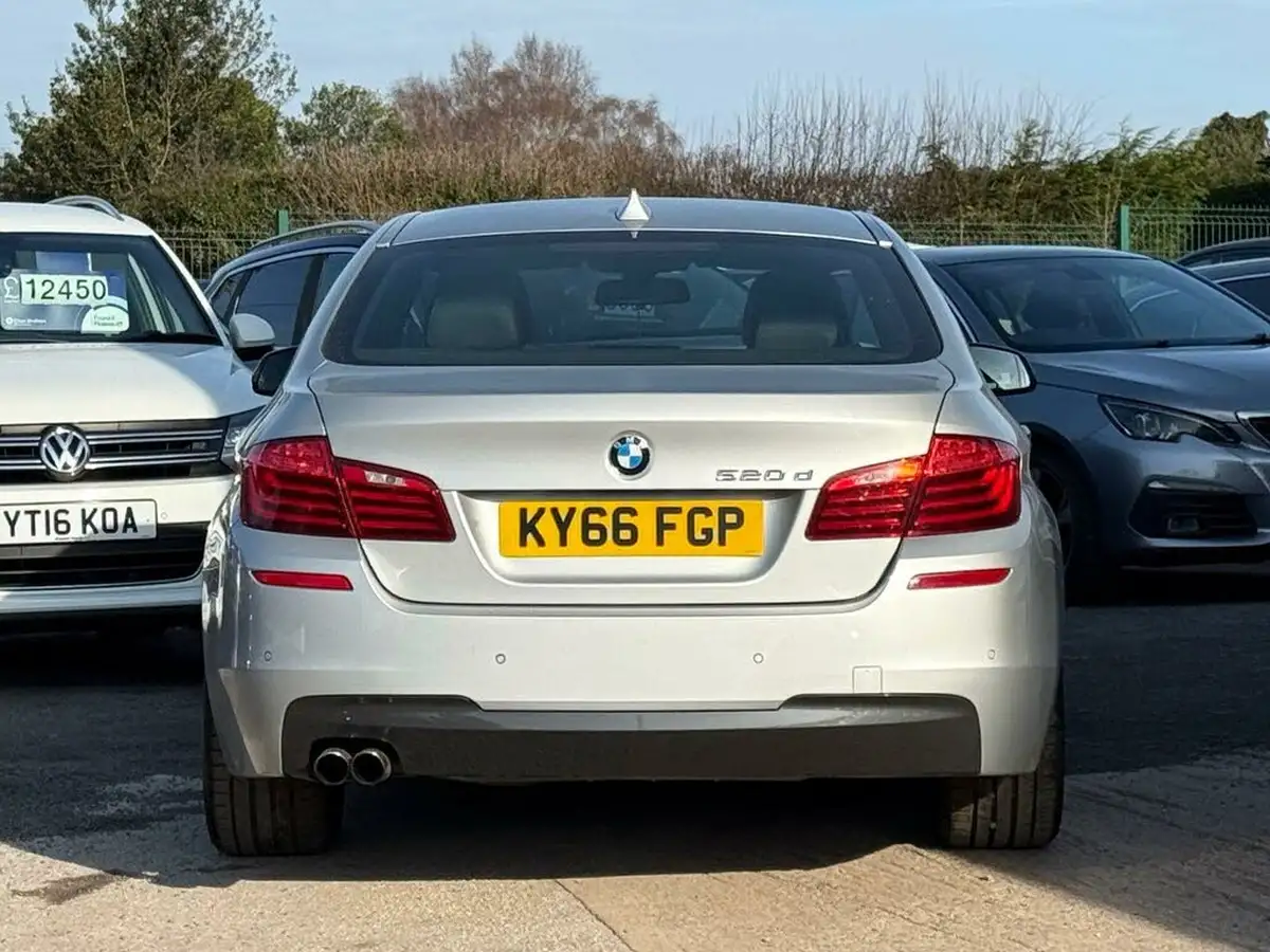 2016-bmw-5-series-20td-520d-m-sport-188bhp-saloon-4d-auto-big-14