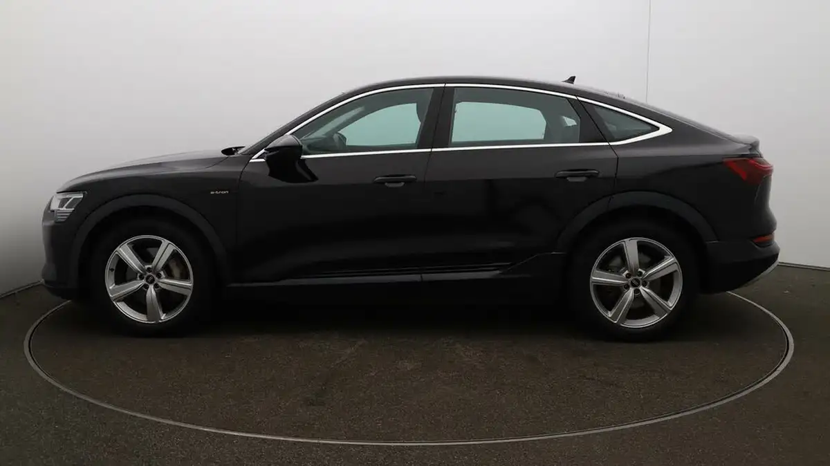 2021-audi-e-tron-55e-technik-sportback-big-57