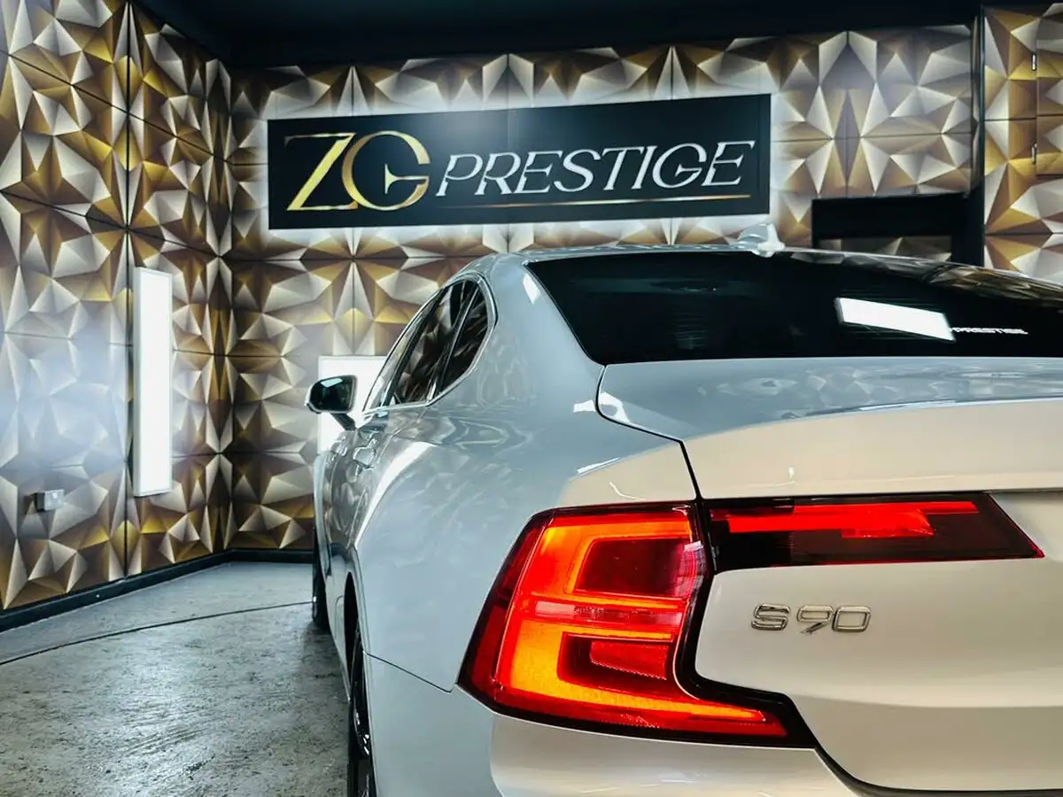2018-volvo-s90-20td-d5-r-design-awd-big-32