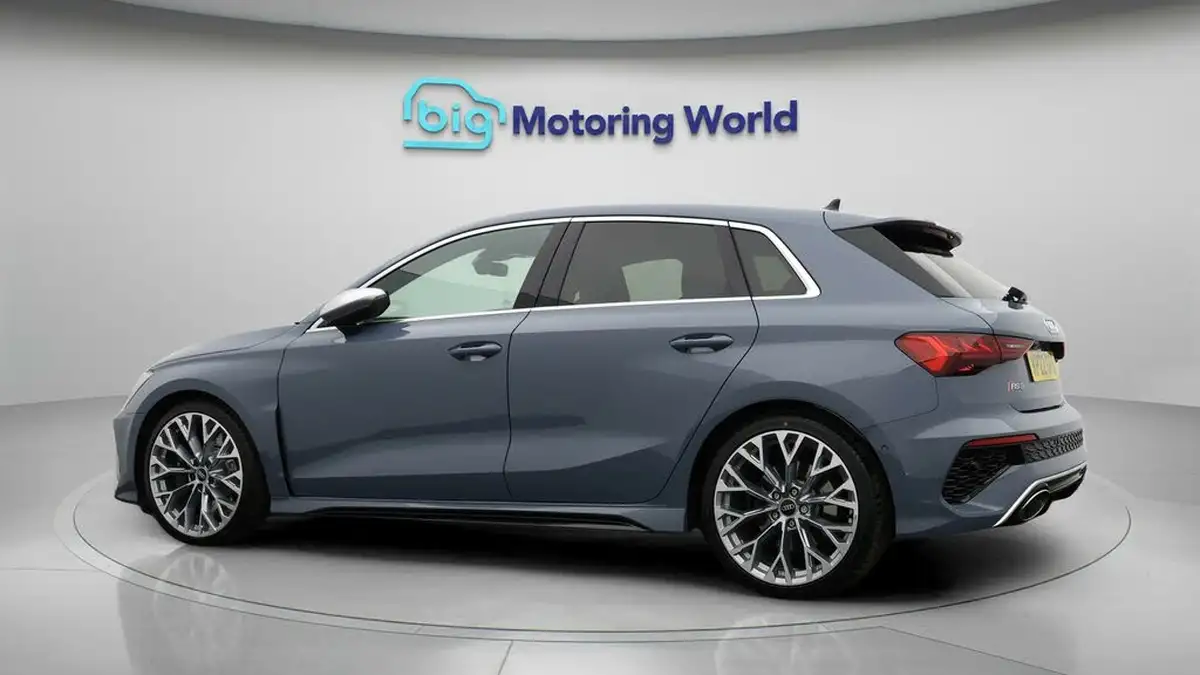 2022-audi-rs3-25-tfsi-sportback-5d-big-70
