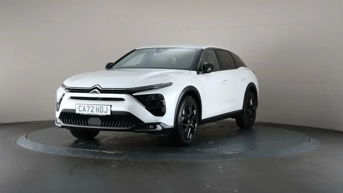 2022-citroen-c5-x-12-puretech-shine-big-36