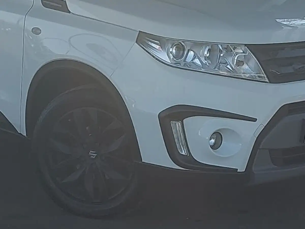 2017-suzuki-vitara-16-kuro-big-8