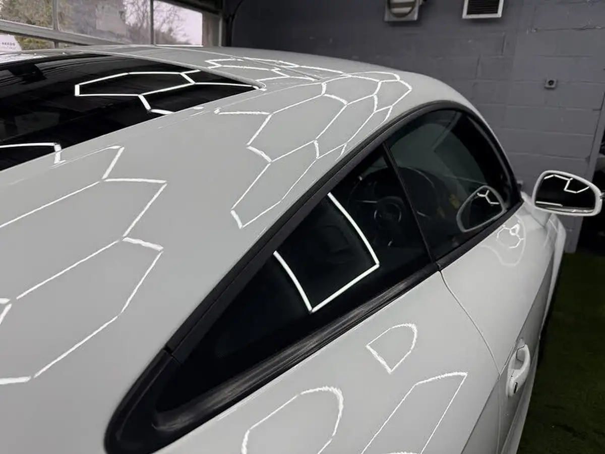 2010-audi-tt-coupe-20-tdi-s-line-big-13
