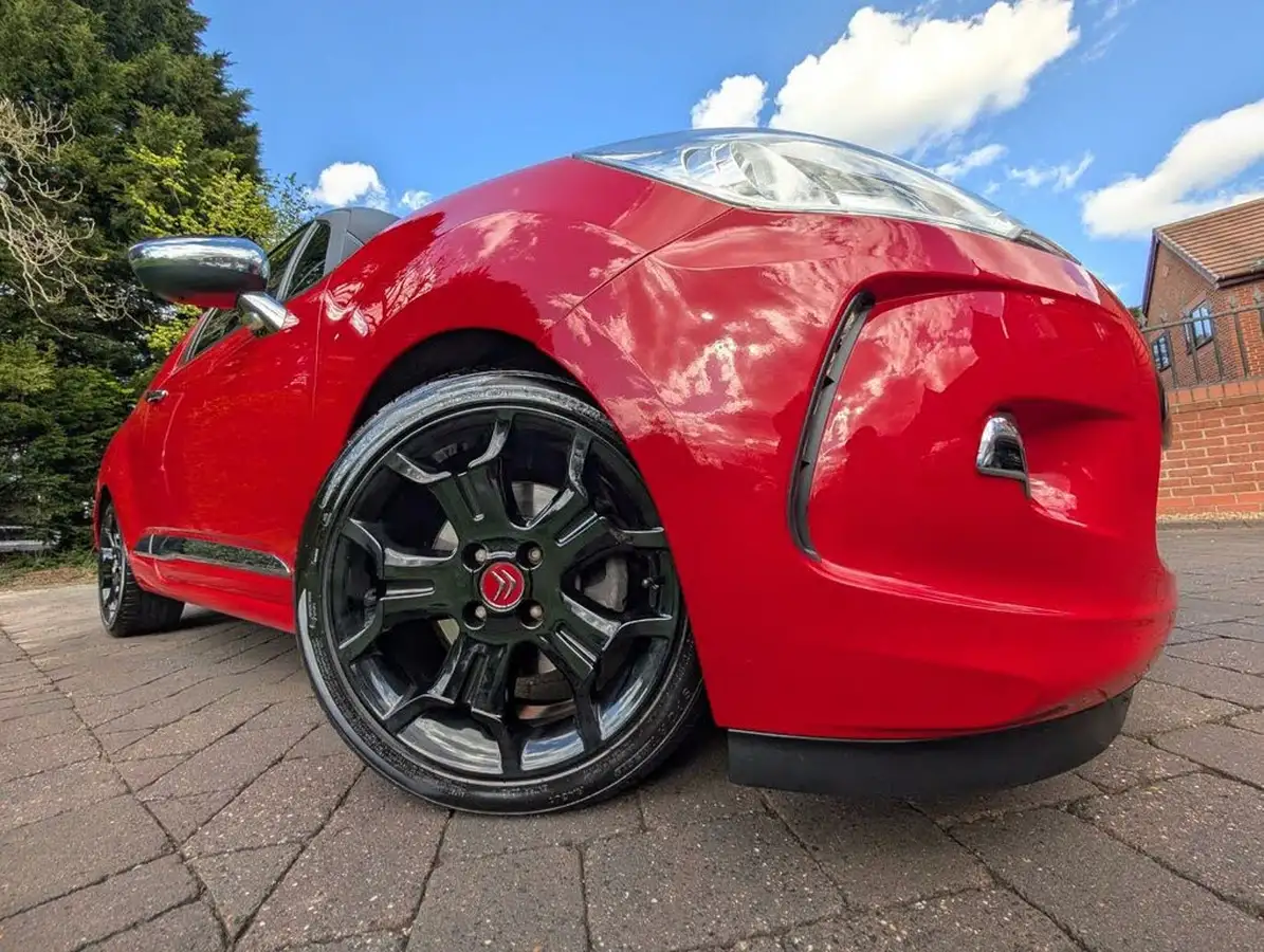 2014-citroen-ds3-16-dsport-plus-155ps-plus-big-4