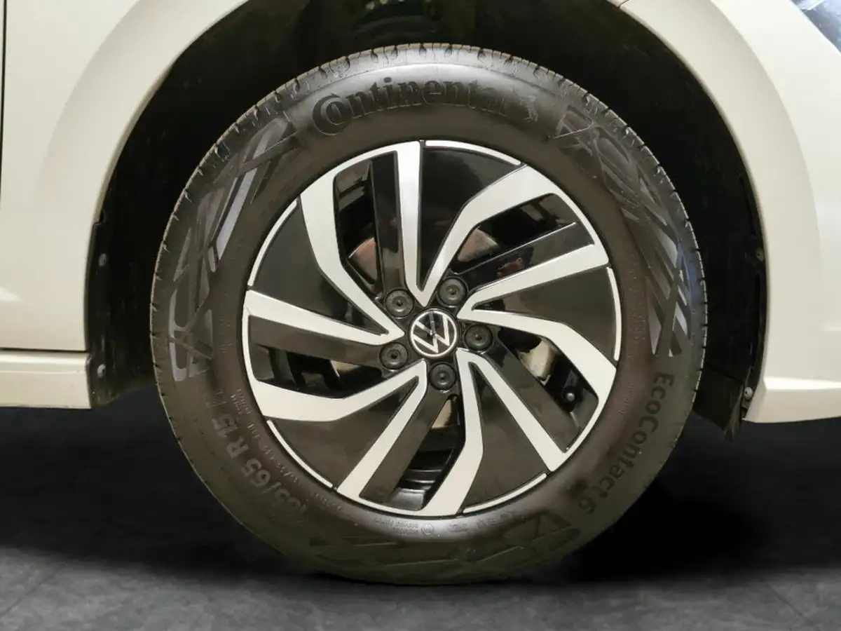 2022-volkswagen-polo-10-life-big-21