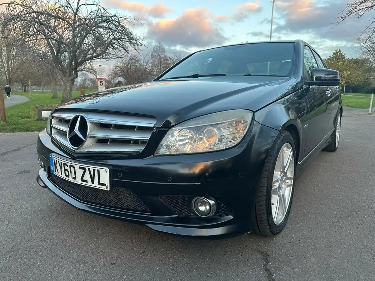 2010-mercedes-benz-c-class-18-c180-cgi-sport-156bhp-saloon-4d-big-6