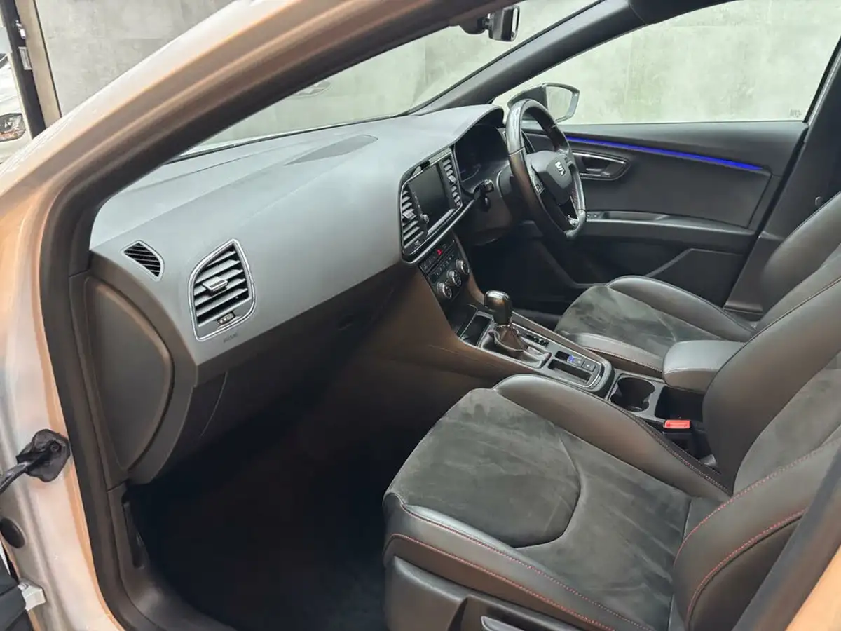 2020-seat-leon-20tdi-fr-black-edition-estate-dsg-big-40