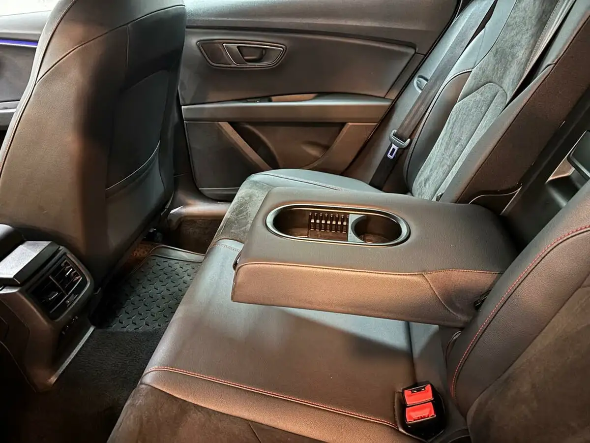 2020-seat-leon-20tdi-fr-black-edition-estate-dsg-big-44