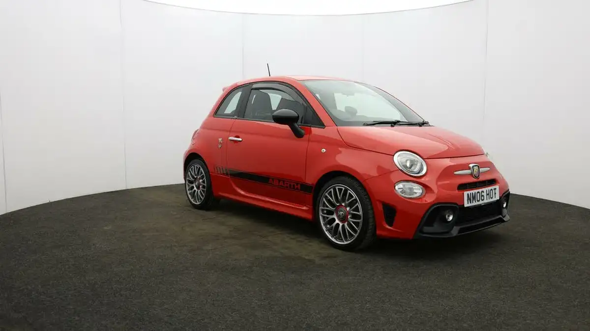 2018-abarth-595-14-tjet-big-37