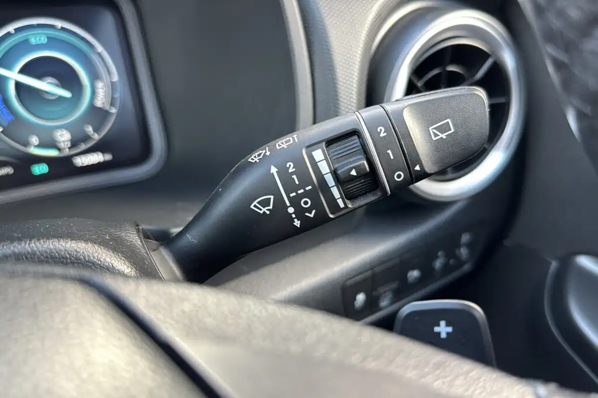 2021-hyundai-kona-16-gdi-se-connect-big-46