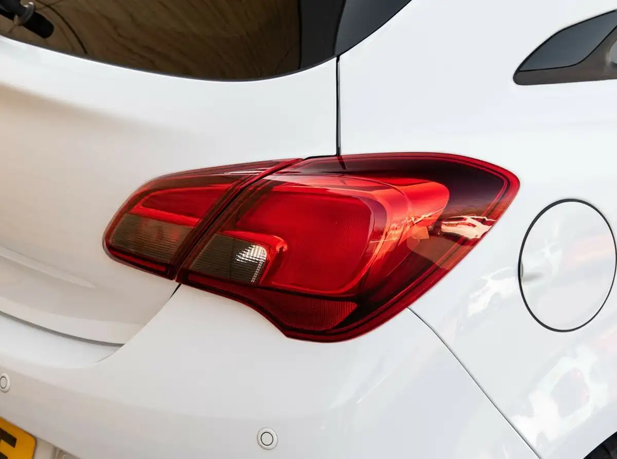 2018-vauxhall-corsa-14i-16v-turbo-white-edition-3d-big-9