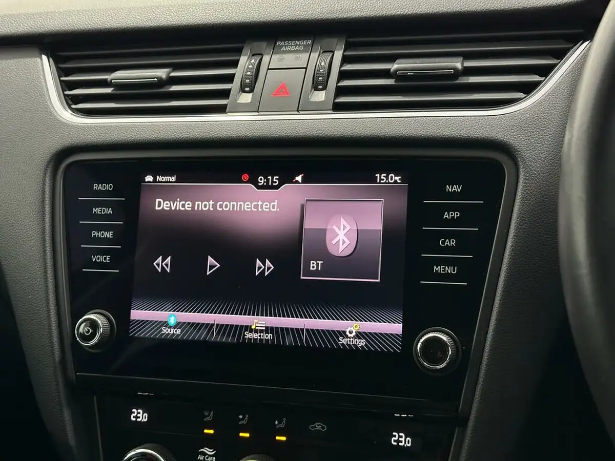 2020-skoda-octavia-16tdi-se-technology-estate-big-22