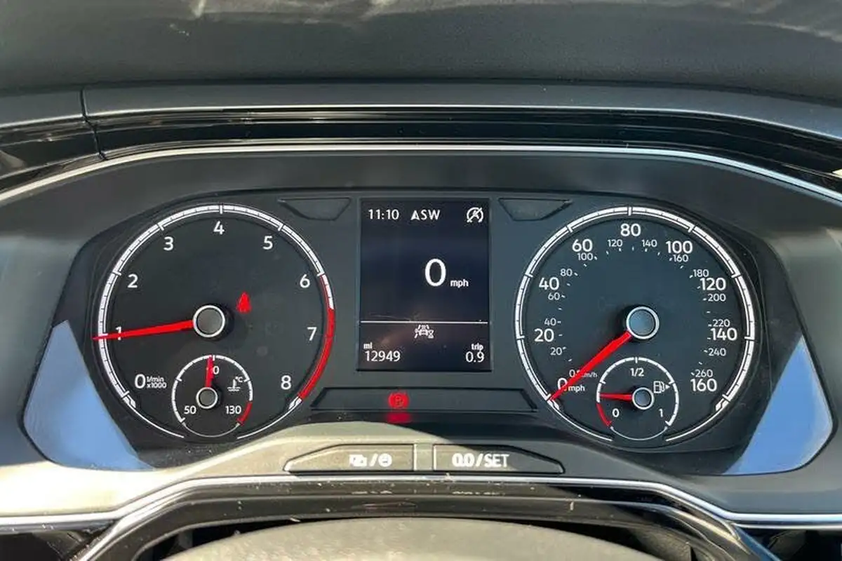 2021-volkswagen-polo-10-active-big-12