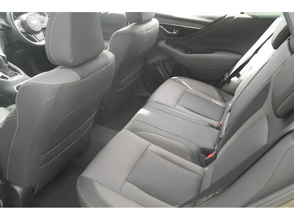 2022-subaru-outback-25i-field-big-16