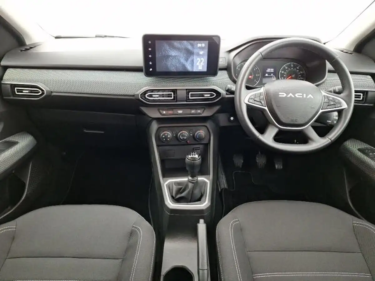 2024-dacia-sandero-10-tce-expression-90bhp-big-2