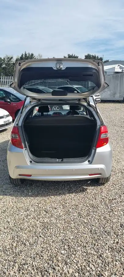 2011-honda-jazz-14-ex-cvt-big-7