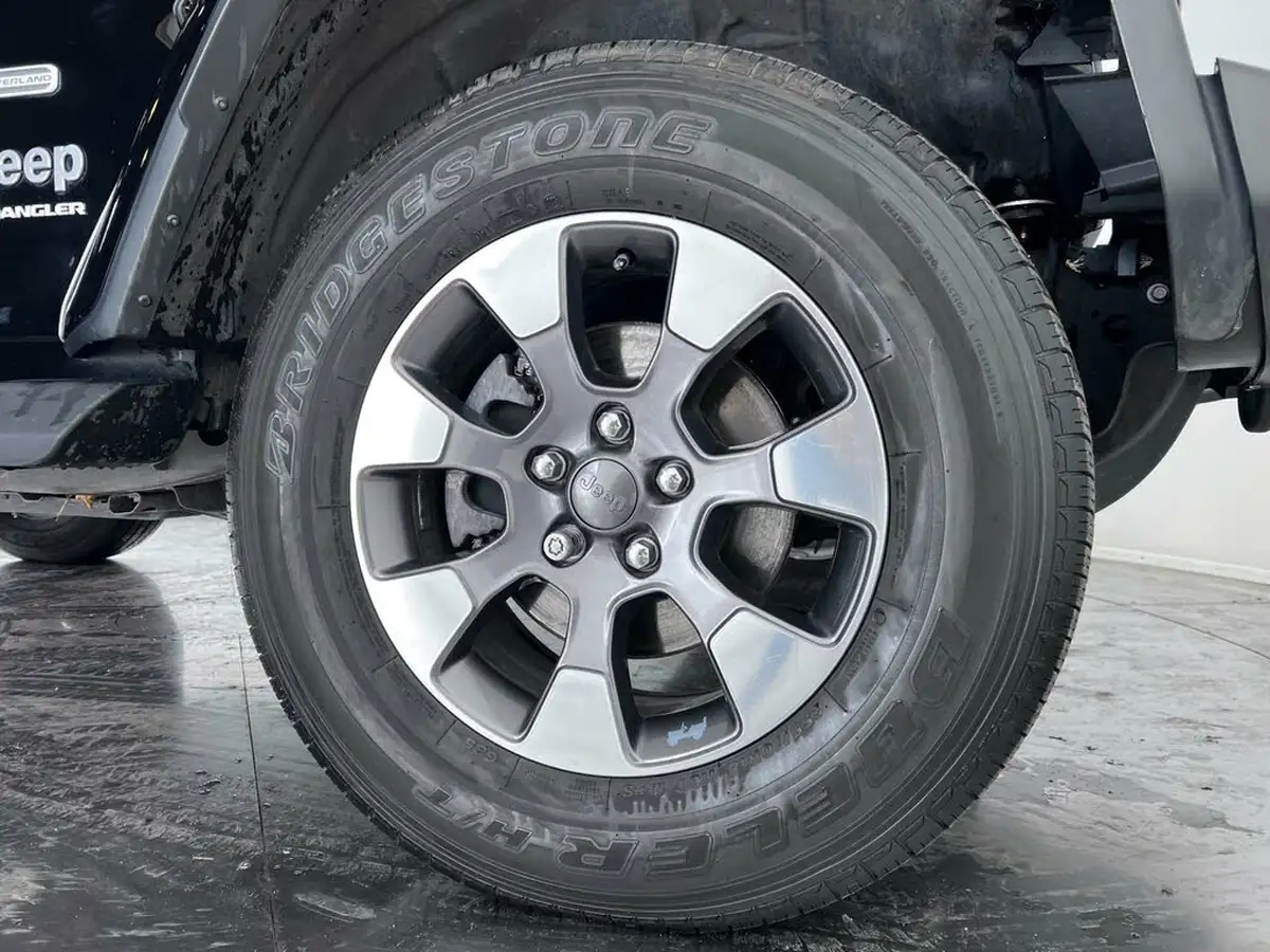 2019-jeep-wrangler-22-multijet-ii-overland-hard-3d-big-12