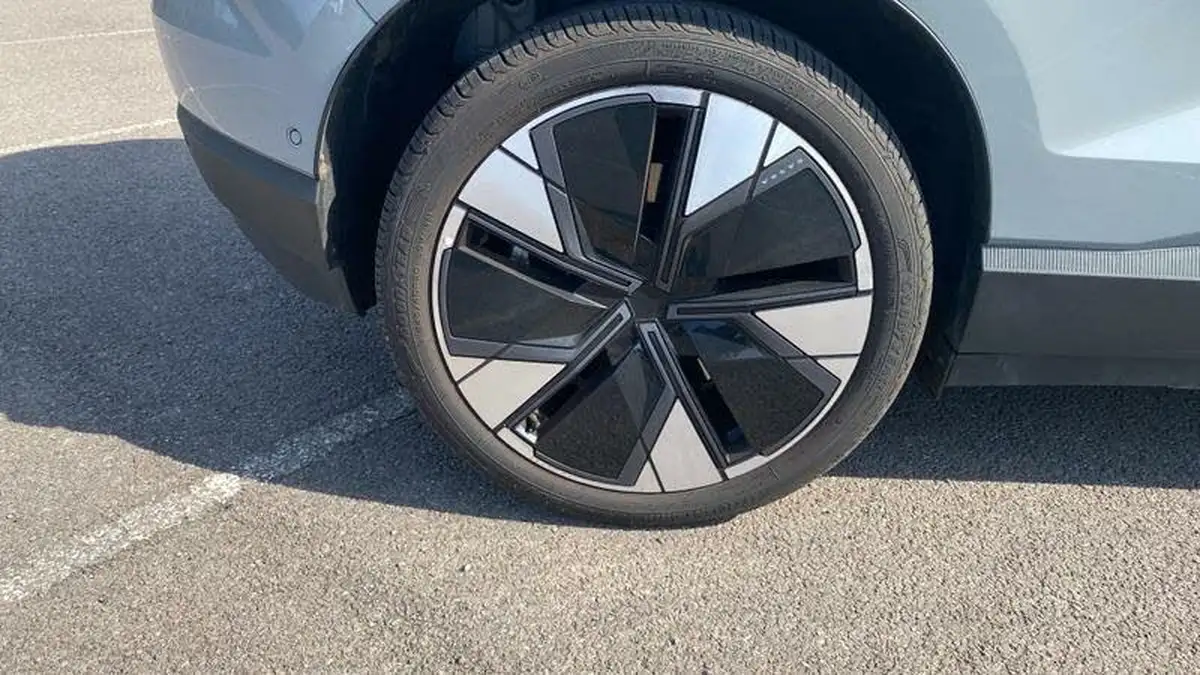 2024-volvo-ex30-e-twin-ultra-big-28