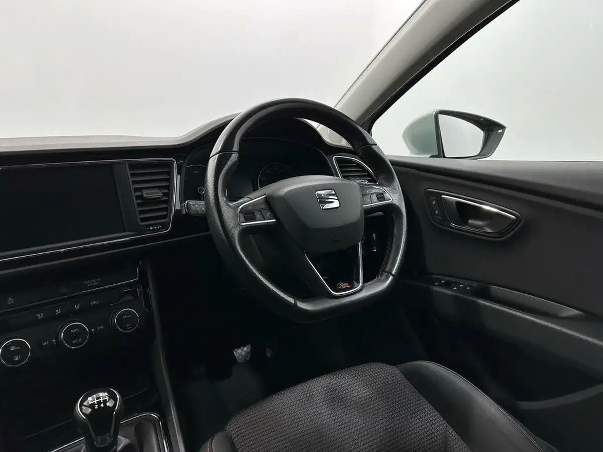 2017-seat-leon-20tdi-fr-technology-150ps-estate-5d-big-9