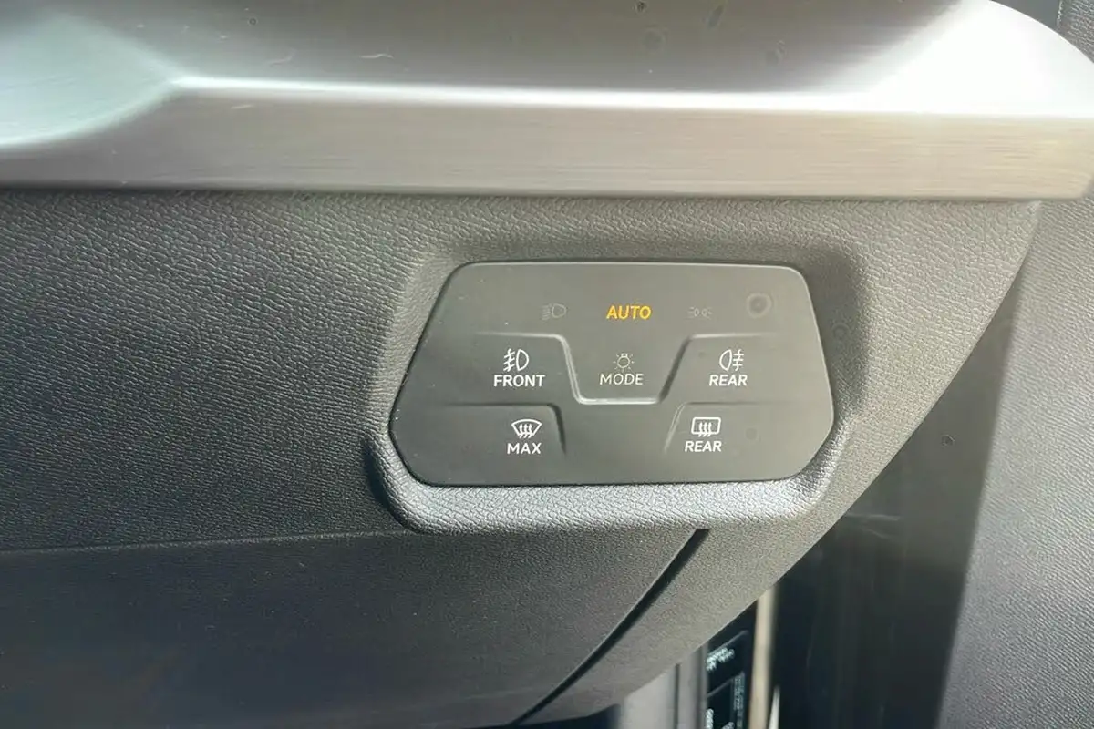 2022-seat-leon-15-etsi-fr-estate-big-21