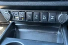 2018-toyota-hi-lux-24d-4d-invincible-at35-32t-auto-small-32