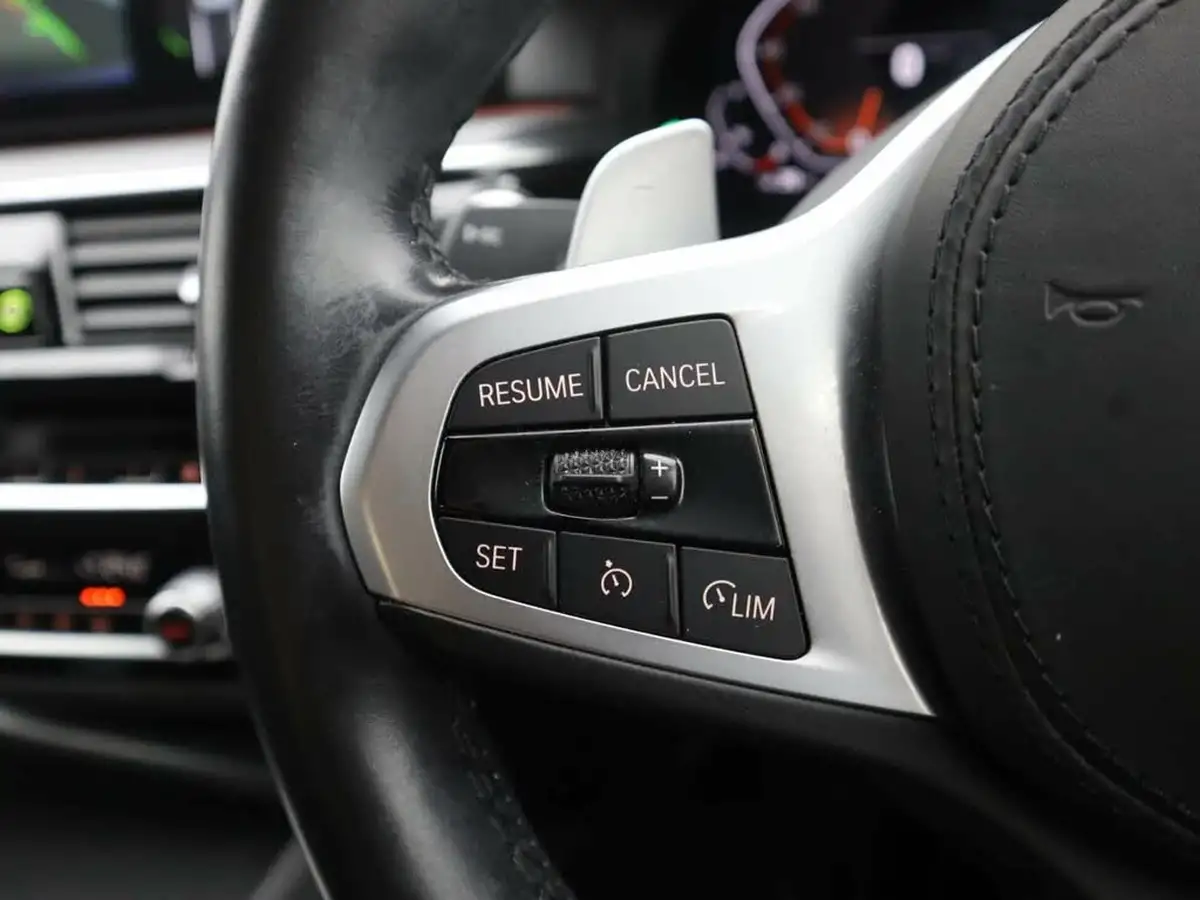 2021-bmw-5-series-20-520i-m-sport-mht-saloon-4d-big-22