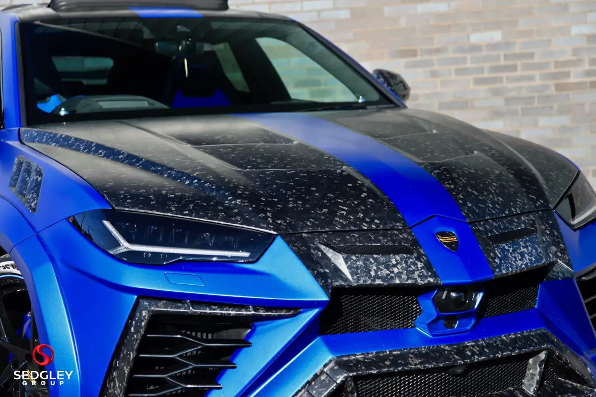 2022-lamborghini-urus-40-no-trim-big-9
