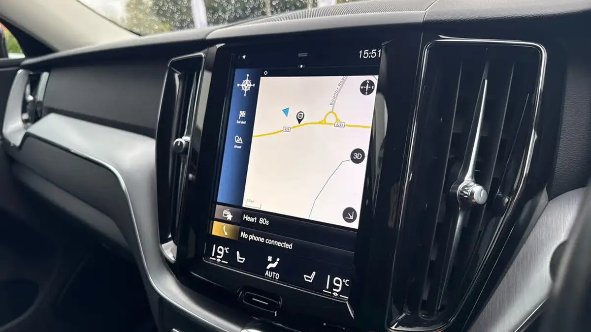 2019-volvo-xc60-20-t5-momentum-awd-big-26