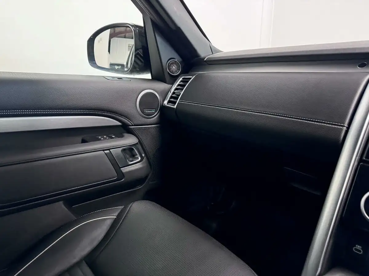 2021-land-rover-discovery-30-d300-r-dynamic-hse-big-28