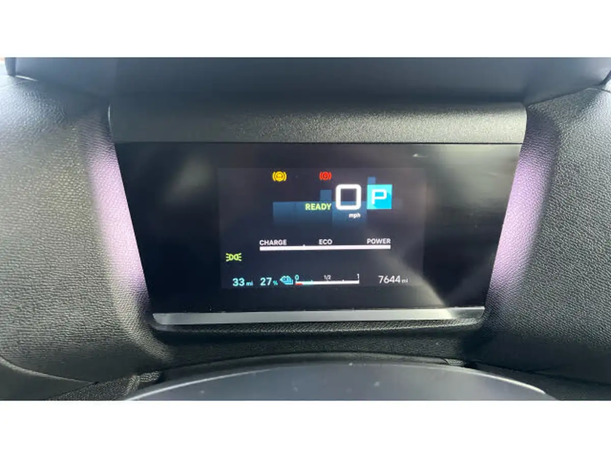 2024-citroen-c4-e-e-series-156ps-54kwh-big-17