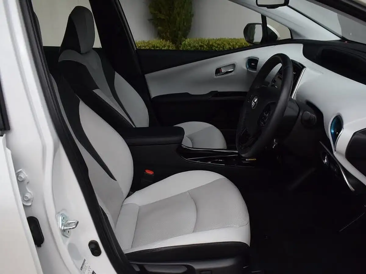 2020-toyota-prius-18-vvt-i-excel-cvt-big-14