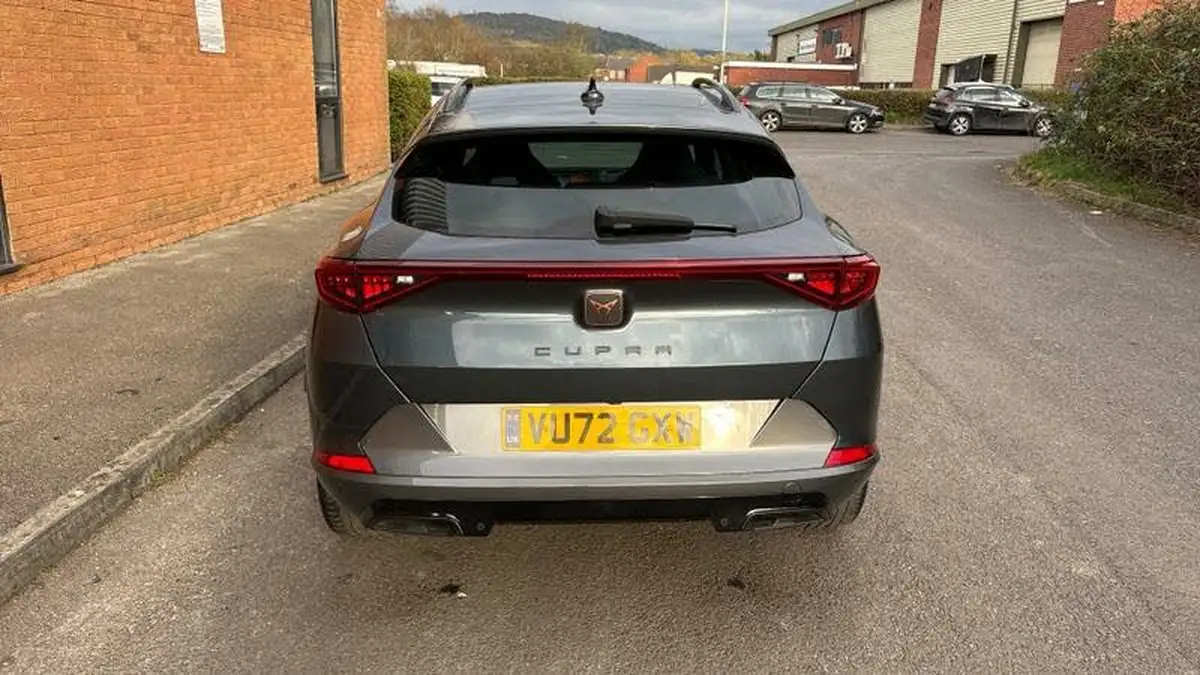 2022-cupra-formentor-20-tsi-v2-big-12